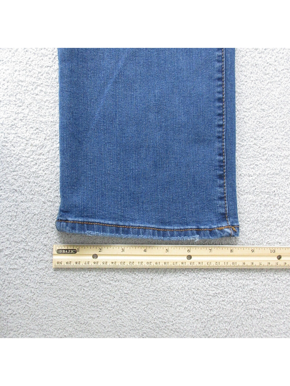 Nine West Chrystie Capri Jeans Women’s Size 14 Blue Stretch Denim Mid Rise 36x24 - Picture 6 of 12